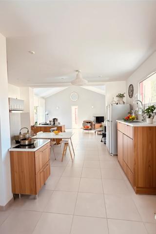 ANDERNOS-LES BAINS MAISON 161m² 5 CHAMBRES PISCINE, TERRAIN 748 m². PLAGE A PIEDS