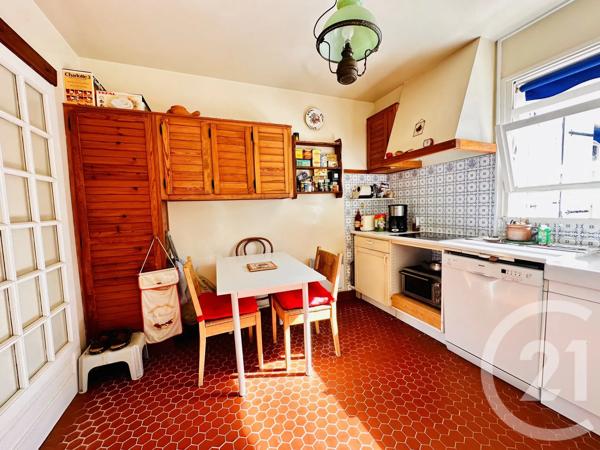 Maison à vendre  5 pièces - 127 m 2   FOURAS  - 17