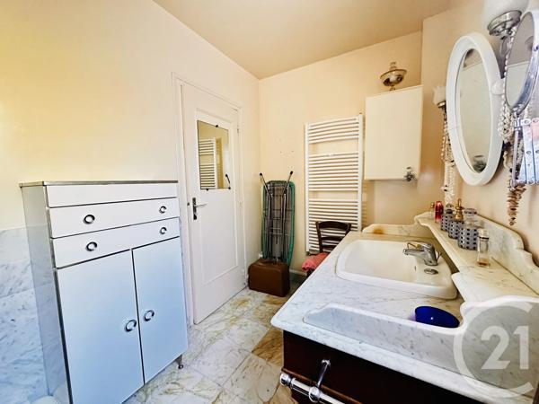 Maison à vendre  5 pièces - 127 m 2   FOURAS  - 17