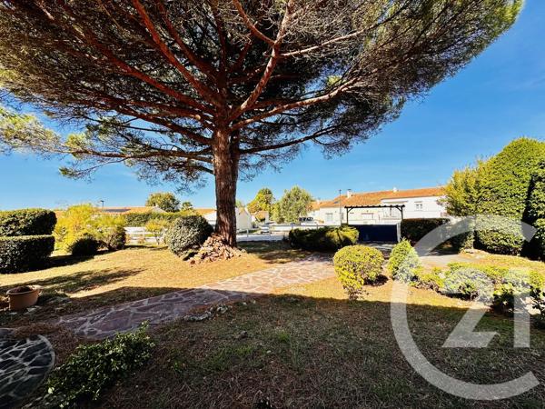 Maison à vendre  5 pièces - 127 m 2   FOURAS  - 17
