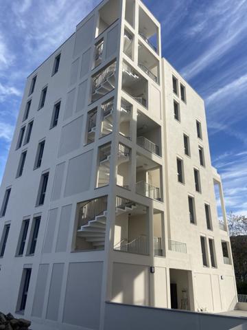 Saint-Étienne (42000) SAINT ETIENNE APPARTEMENT T2 MEUBLE AVEC TERRASSE ET PLACE DE PARKING