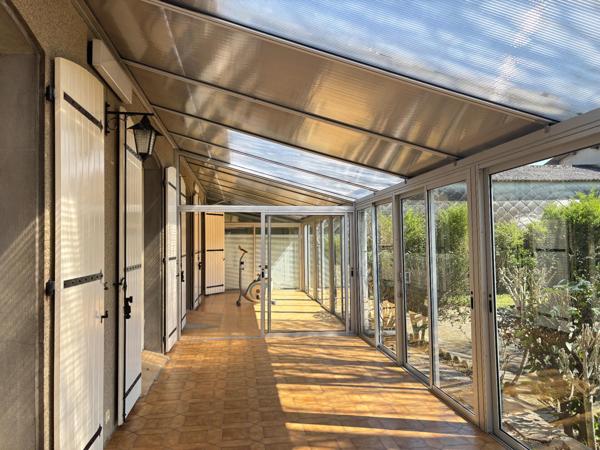 Jolie villa 4 chambres avec garage et beau jardin