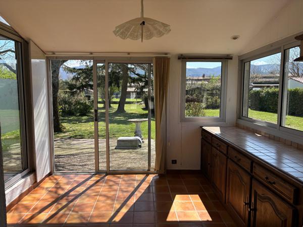 Jolie villa 4 chambres avec garage et beau jardin