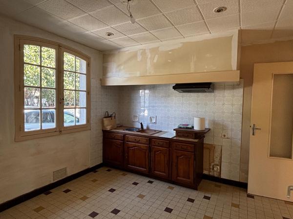 Jolie villa 4 chambres avec garage et beau jardin