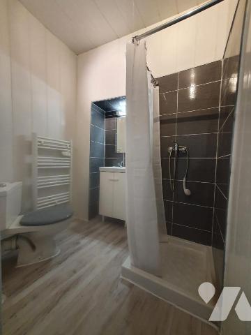 Bel immeuble de rapport dans village de caractère 