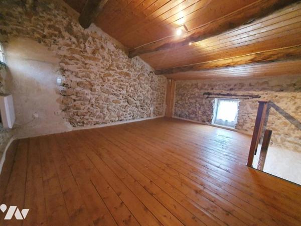 Bel immeuble de rapport dans village de caractère 