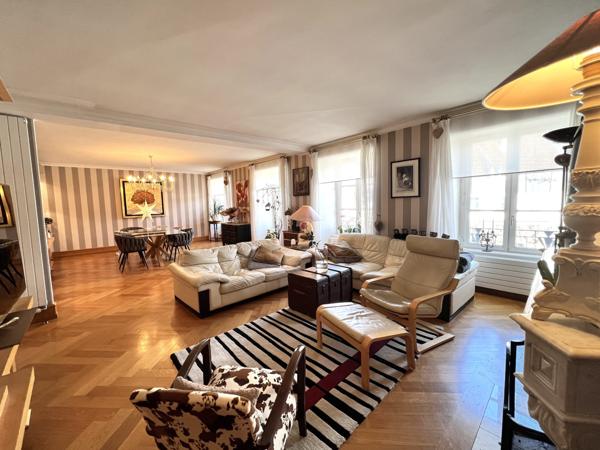 Superbe T7 de 202 m2 avec terrasse de 70 m2 à GIROMAGNY