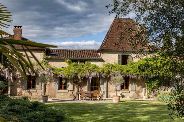 Vente Maison de luxe Périgueux 15 Pièces 485 m²