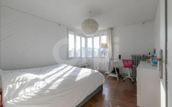 Maison à vendre    6 pièces • 230 m2 Chennevières-sur-Marne