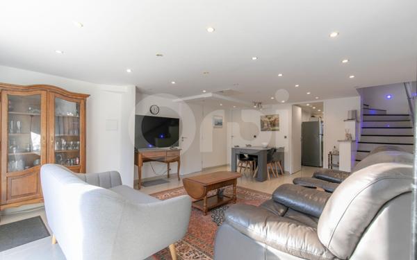 Maison à vendre    6 pièces • 230 m2 Chennevières-sur-Marne