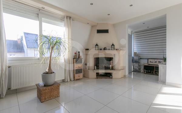 Maison à vendre    6 pièces • 230 m2 Chennevières-sur-Marne