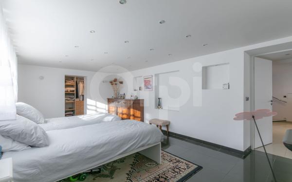 Maison à vendre    6 pièces • 230 m2 Chennevières-sur-Marne