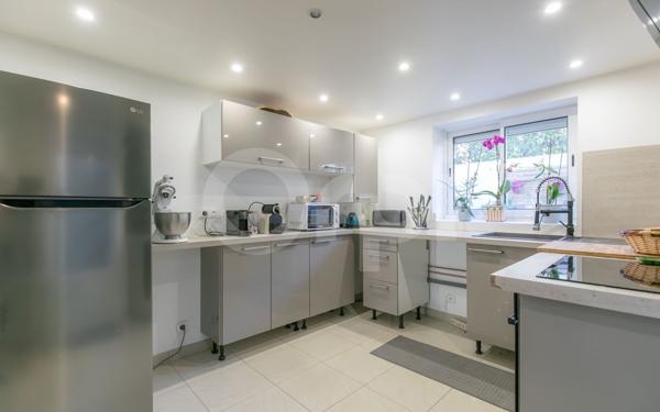 Maison à vendre    6 pièces • 230 m2 Chennevières-sur-Marne