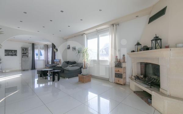 Maison à vendre    6 pièces • 230 m2 Chennevières-sur-Marne