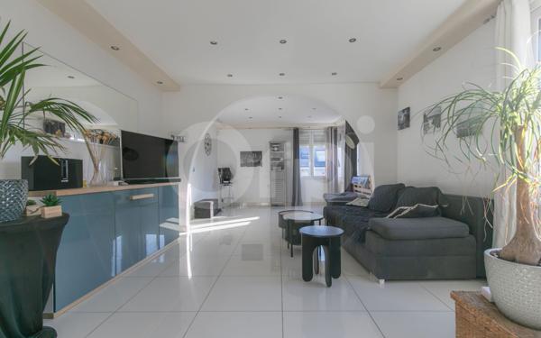 Maison à vendre    6 pièces • 230 m2 Chennevières-sur-Marne