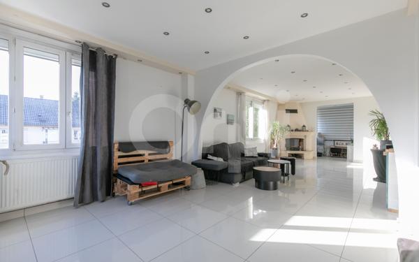 Maison à vendre    6 pièces • 230 m2 Chennevières-sur-Marne