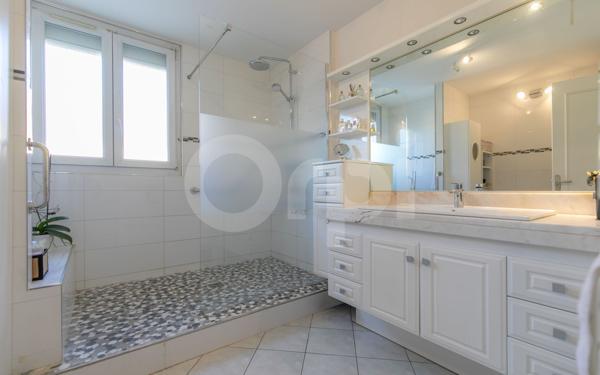 Maison à vendre    6 pièces • 230 m2 Chennevières-sur-Marne