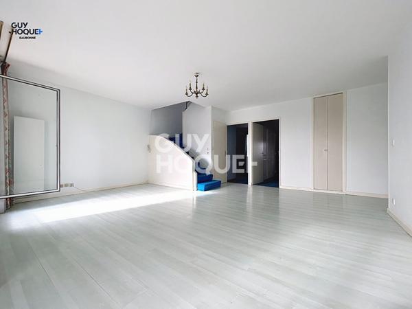 Appartement DUPLEX 100m² avec 4 chambres en Dernier étage avec Balcon Terrasse BOX et cave en sous-sol.