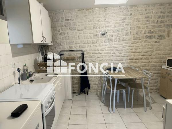 Location Studio 30.9 m² - 2 EME ETAGE GAUCHE Niort 79000