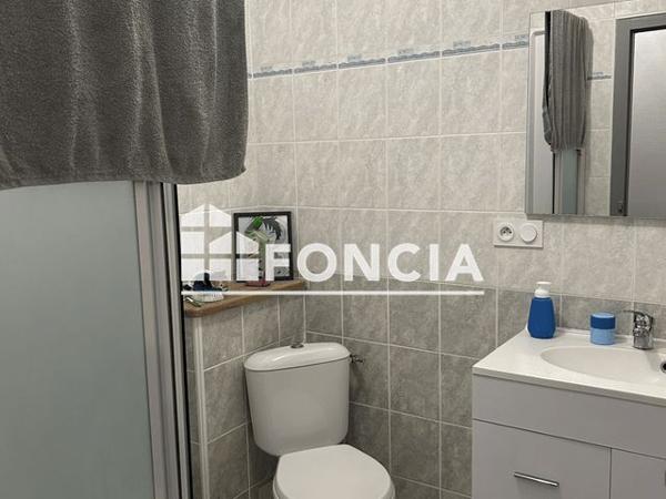 Location Studio 30.9 m² - 2 EME ETAGE GAUCHE Niort 79000