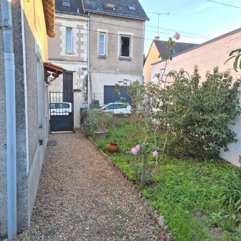 Maison Tours proche  place Coty et Quai Paul Bert