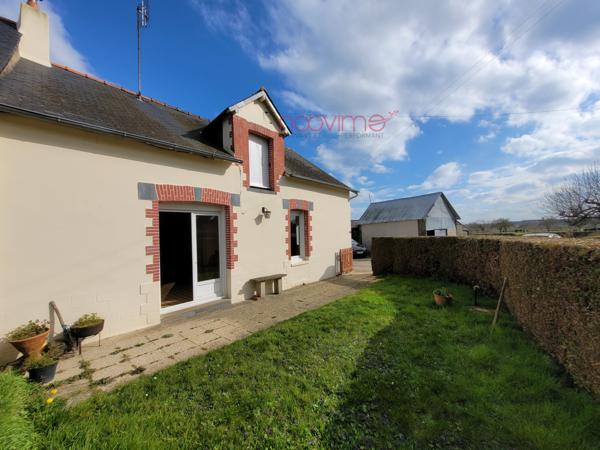 Maison ancienne de plain pied avec jardin et dépendances