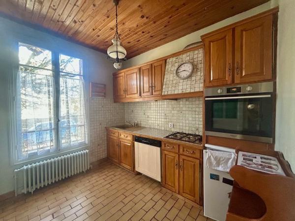 Thiais (94320) THIAIS - CENTRE-VILLE - MAISON F5 AVEC TERRASSE - 107 M2 AU SOL - CAVE TOTALE