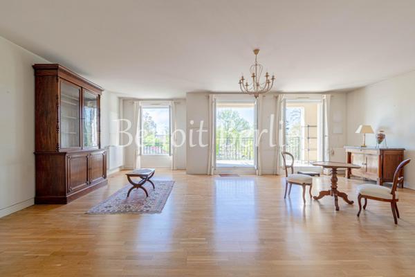 Magnifique T4 avec terrasse - Forum/Peixotto