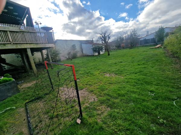 Gros potentiel pour cette maison idéalement située