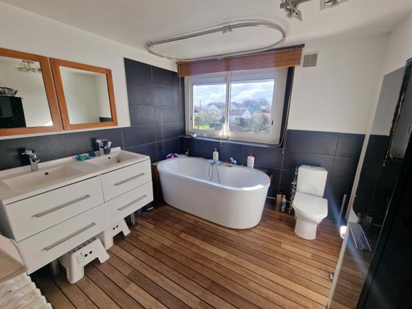 Gros potentiel pour cette maison idéalement située