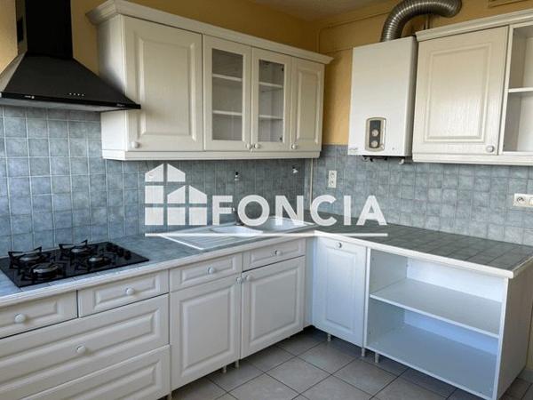 Location Appartement 3 pièces 54.6 m² - RUE DU IV SEPTEMBRE Tarbes 65000