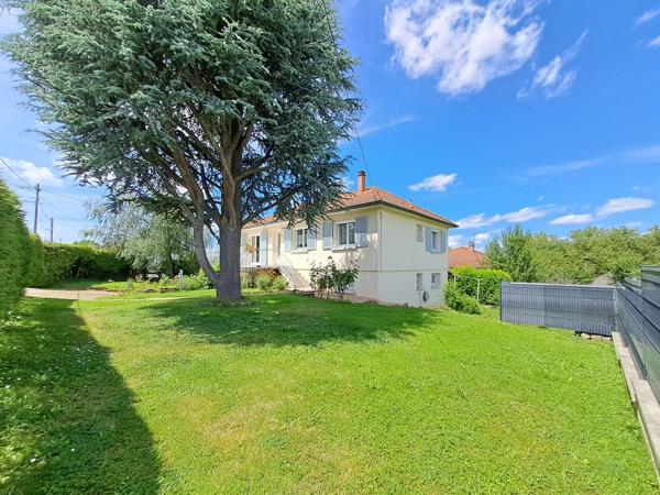 Charmante maison située dans un quartier calme de Quincey !