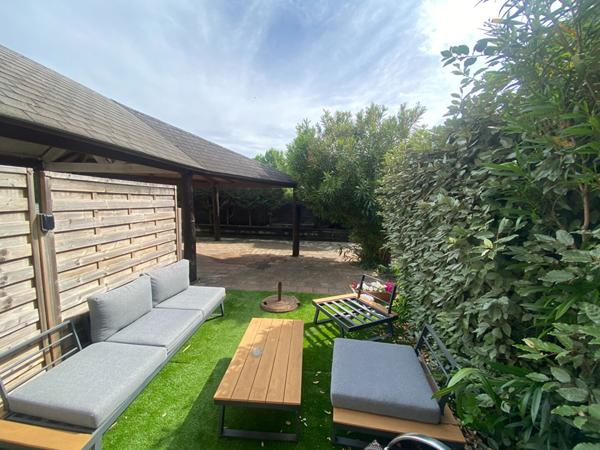 Local d'activité Crest 9 pièce(s) 380 m2 , espace jardin , parking, plusieurs bureau ou pas de portes