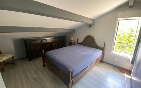 Maison à louer    4 pièces •  Izon