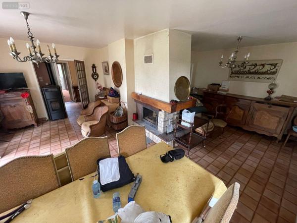 Maison individuelle à vendre à Saint-Saturnin dans la Sarthe (72650), ref : SL-72021-424