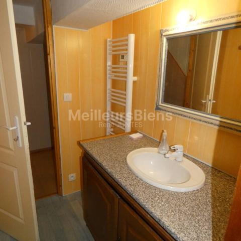 appartement T5 / 4 chambres de 81m2 avec jardin privatif en centre ville du Mont dore