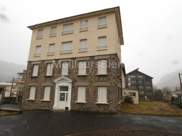 appartement T5 / 4 chambres de 81m2 avec jardin privatif en centre ville du Mont dore