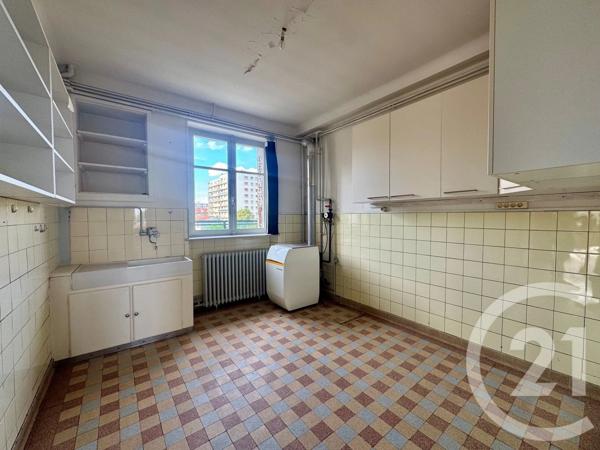 Immeuble à vendre  230 m 2   NANCY  - 54