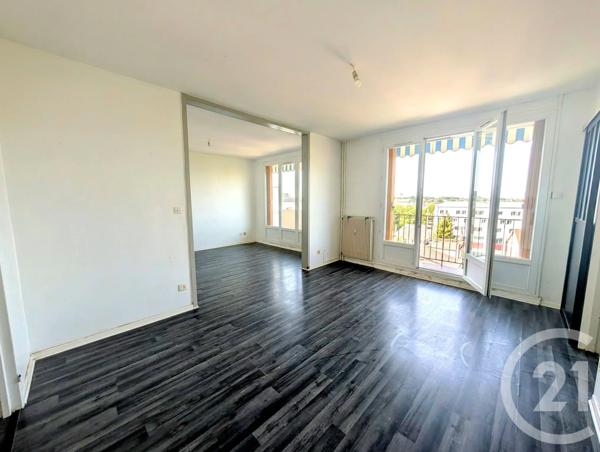 Appartement F4 à vendre  4 pièces - 70,40 m 2   CHALONS EN CHAMPAGNE  - 51