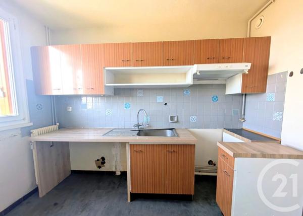 Appartement F4 à vendre  4 pièces - 70,40 m 2   CHALONS EN CHAMPAGNE  - 51