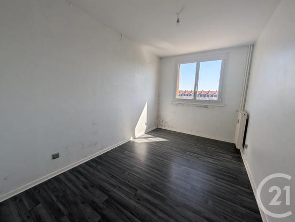 Appartement F4 à vendre  4 pièces - 70,40 m 2   CHALONS EN CHAMPAGNE  - 51