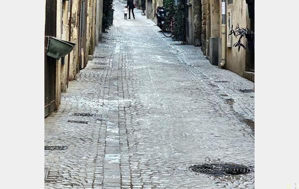 Vente Local commercial 9% de renta ou libre rénové(e) Sommieres   