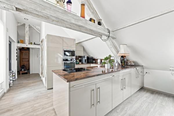 Immeuble
         17 pièces
        - 441 m² Exclusivité 840 000 € *