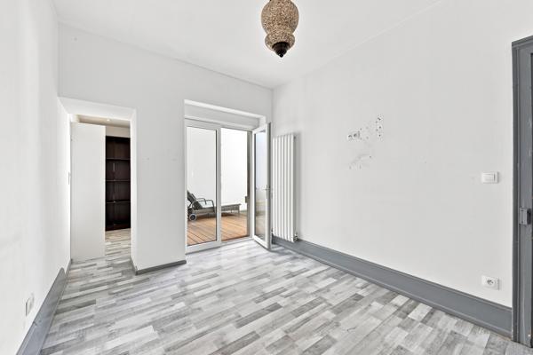 Immeuble
         17 pièces
        - 441 m² Exclusivité 840 000 € *