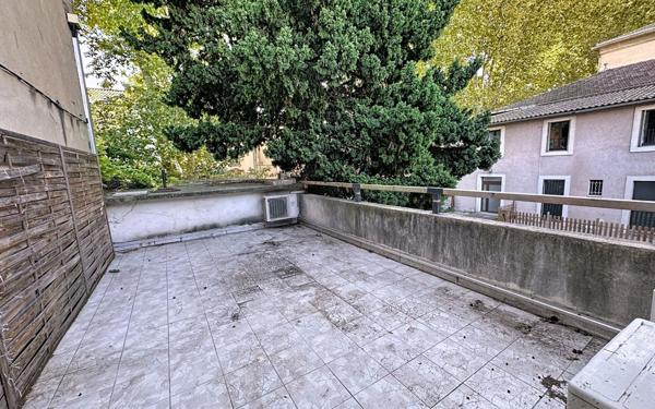 Appartement à vendre    3 pièces • 105 m2 Avignon