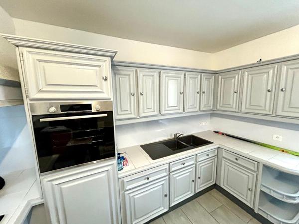 MAISON DE VILLE DE 120 M2 ET STUDIO DE 30 M2