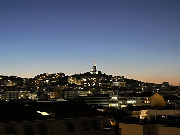 Superbe appartement dernier étage terrasse et vue