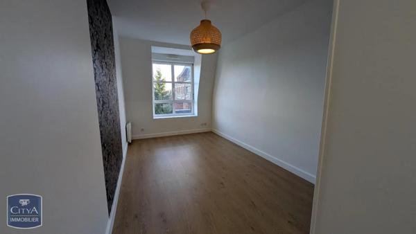 Appartement à louer 3 pièces 68.27m² Cambrai (59400)
