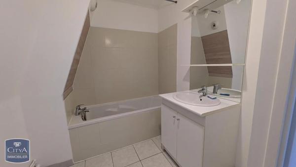 Appartement à louer 3 pièces 68.27m² Cambrai (59400)
