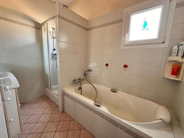 Chaville - Rive droite - Maison familiale de 7 pièces avec terrasse €729 000 ** - Référence 597-CIA